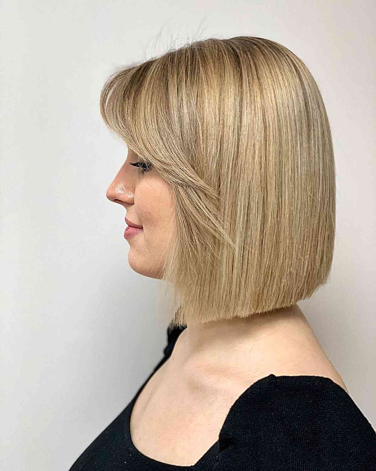 45 Hairstyles with Side Bangs, Perfect for Every Face Shape & Length