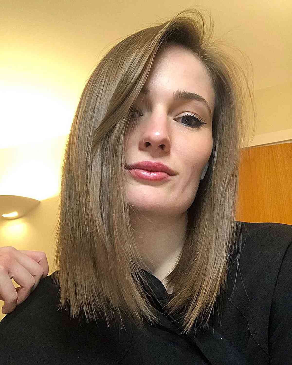45 Hairstyles with Side Bangs, Perfect for Every Face Shape & Length
