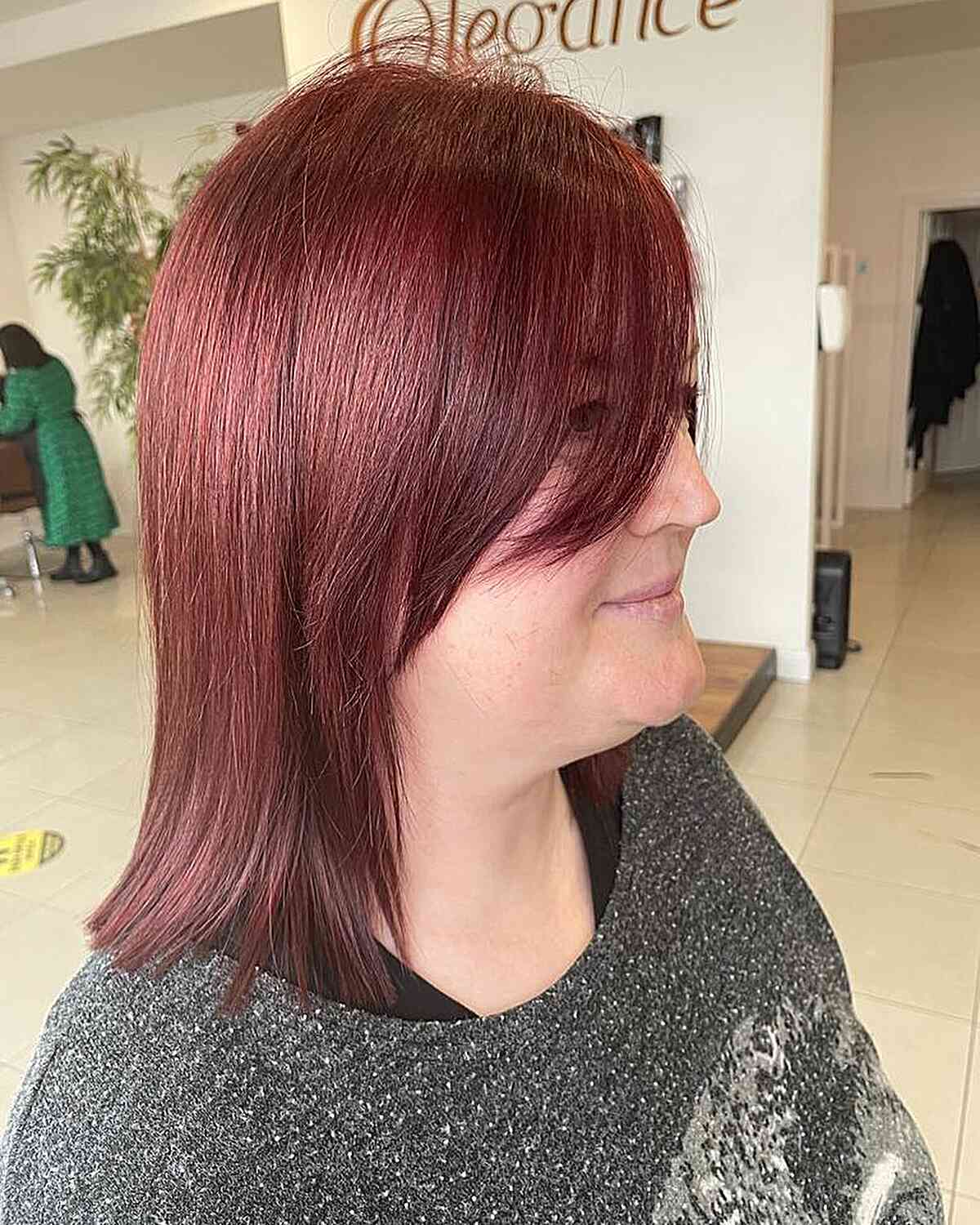 45 Hairstyles with Side Bangs, Perfect for Every Face Shape & Length