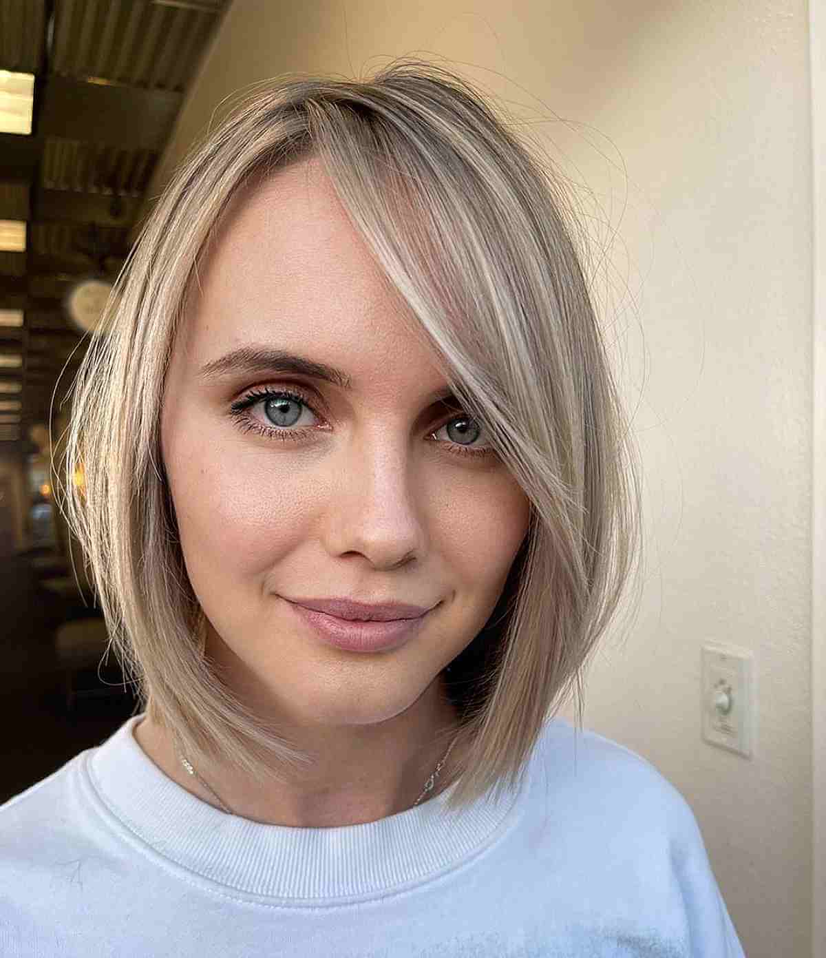 45 Hairstyles with Side Bangs, Perfect for Every Face Shape & Length