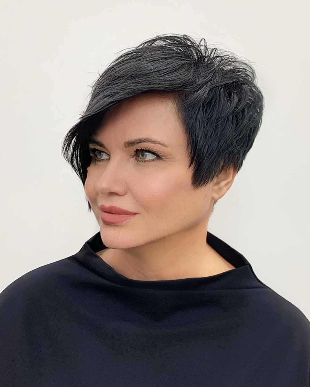 45 Hairstyles with Side Bangs, Perfect for Every Face Shape & Length