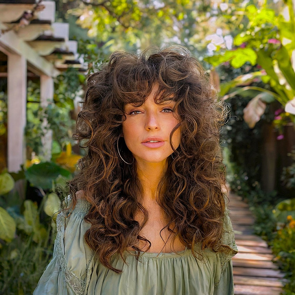 15+ Trendy Shaggy Bangs Styles That Will Be Huge in 2025
