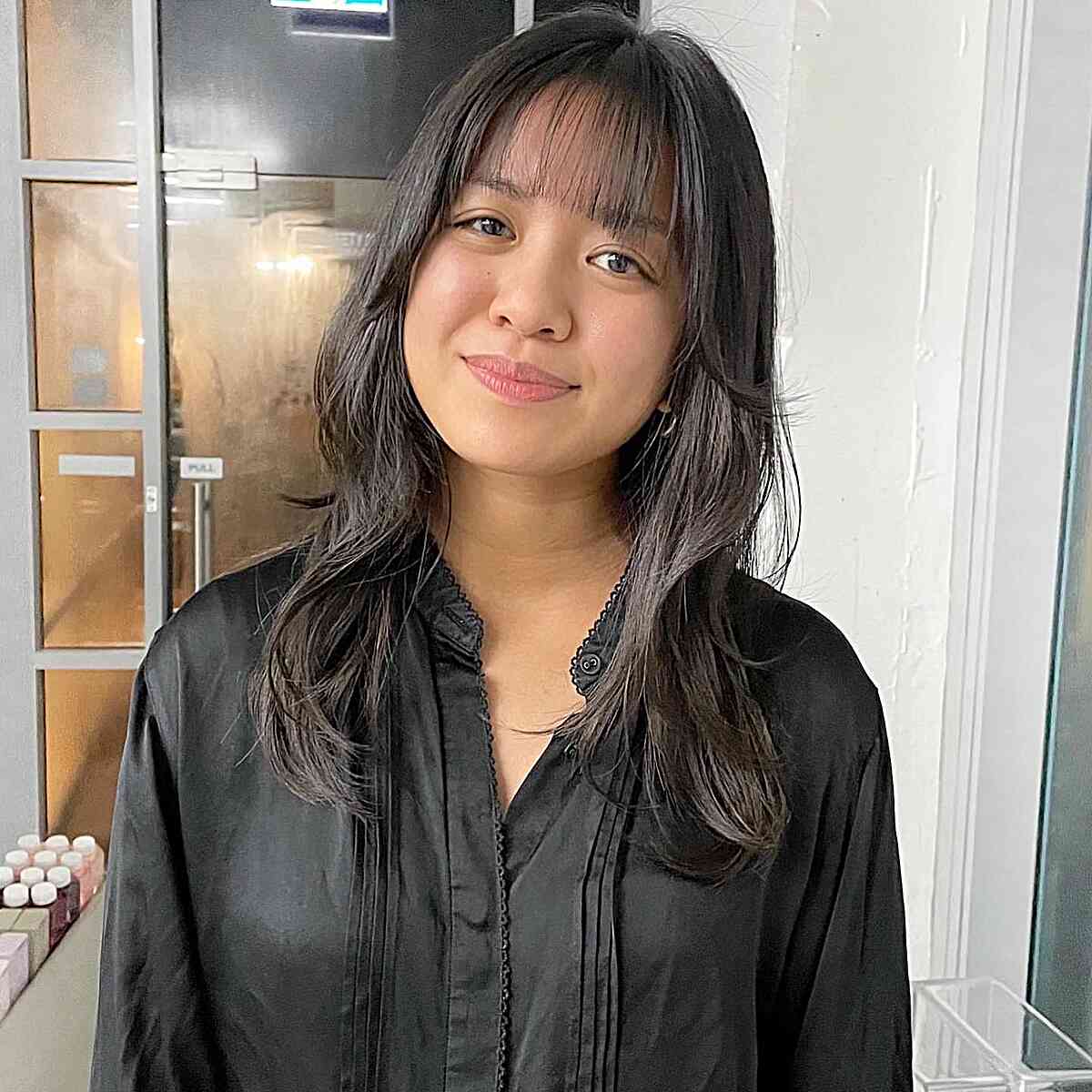 Bangs for Round Face Shapes: 53 Flattering Haircuts