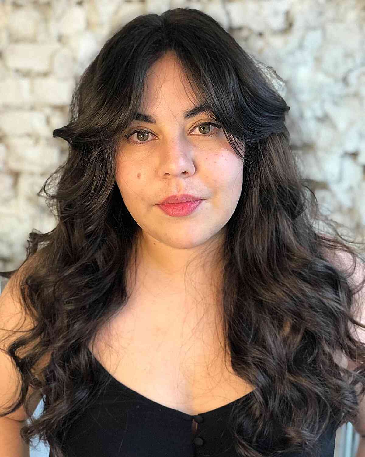 Bangs for Round Face Shapes: 53 Flattering Haircuts