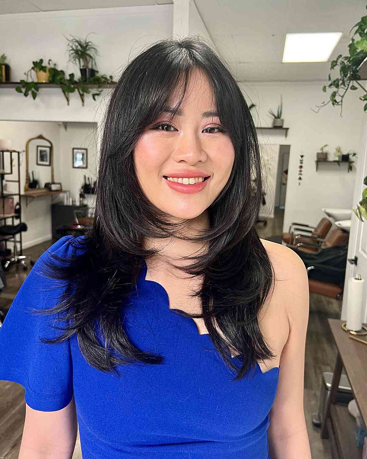 30 Best Ways to Wear Curtain Bangs for a Round Face