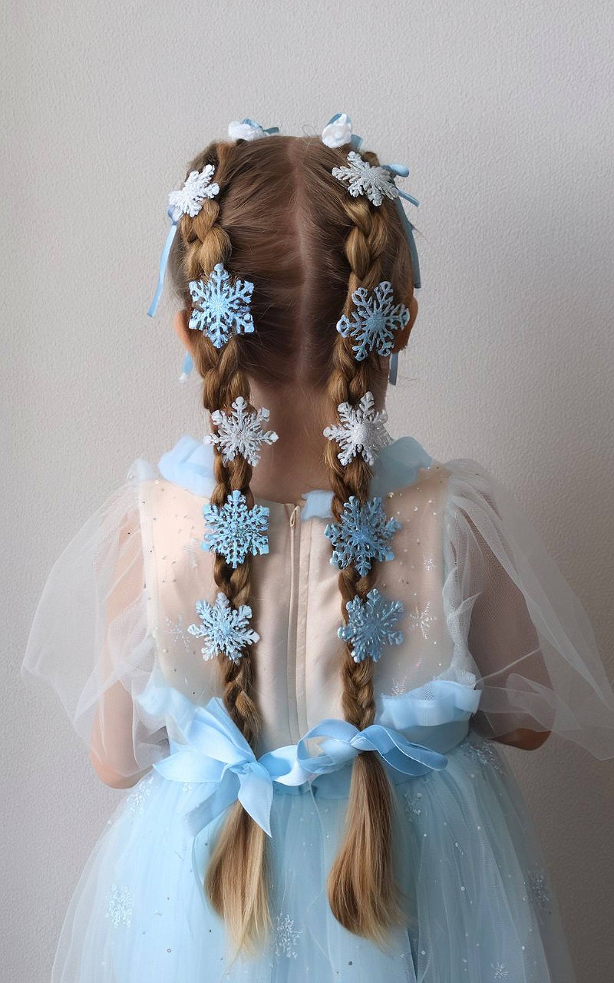 Best Christmas Hair Ideas for Kids in 2025