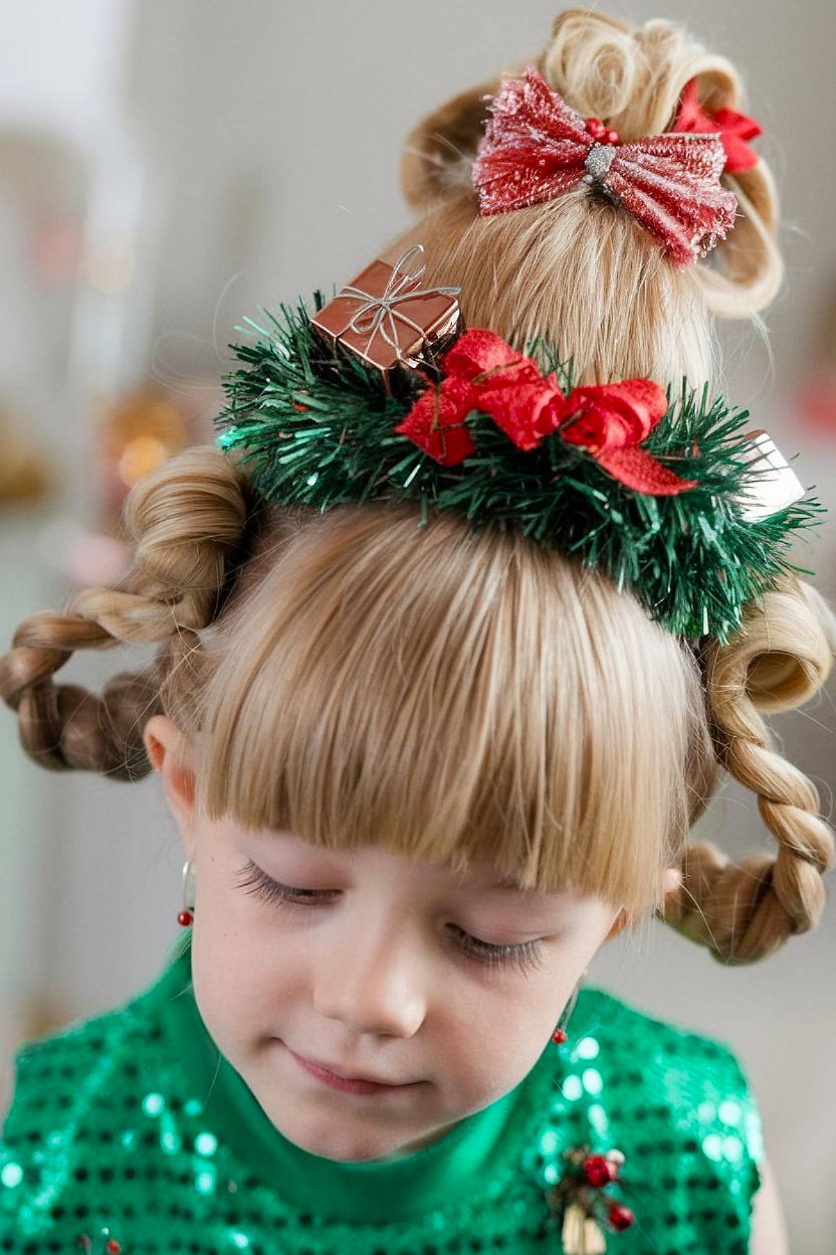Best Christmas Hair Ideas for Kids in 2025