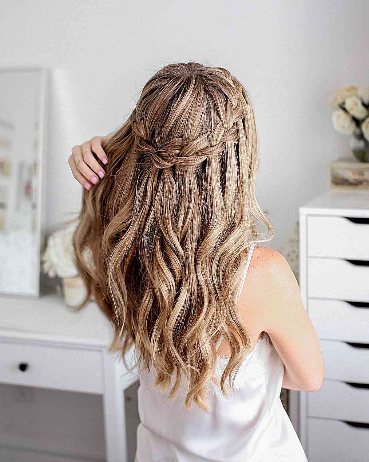 32 Cute Hairstyles for School Teenage Girls Are Wearing This Year