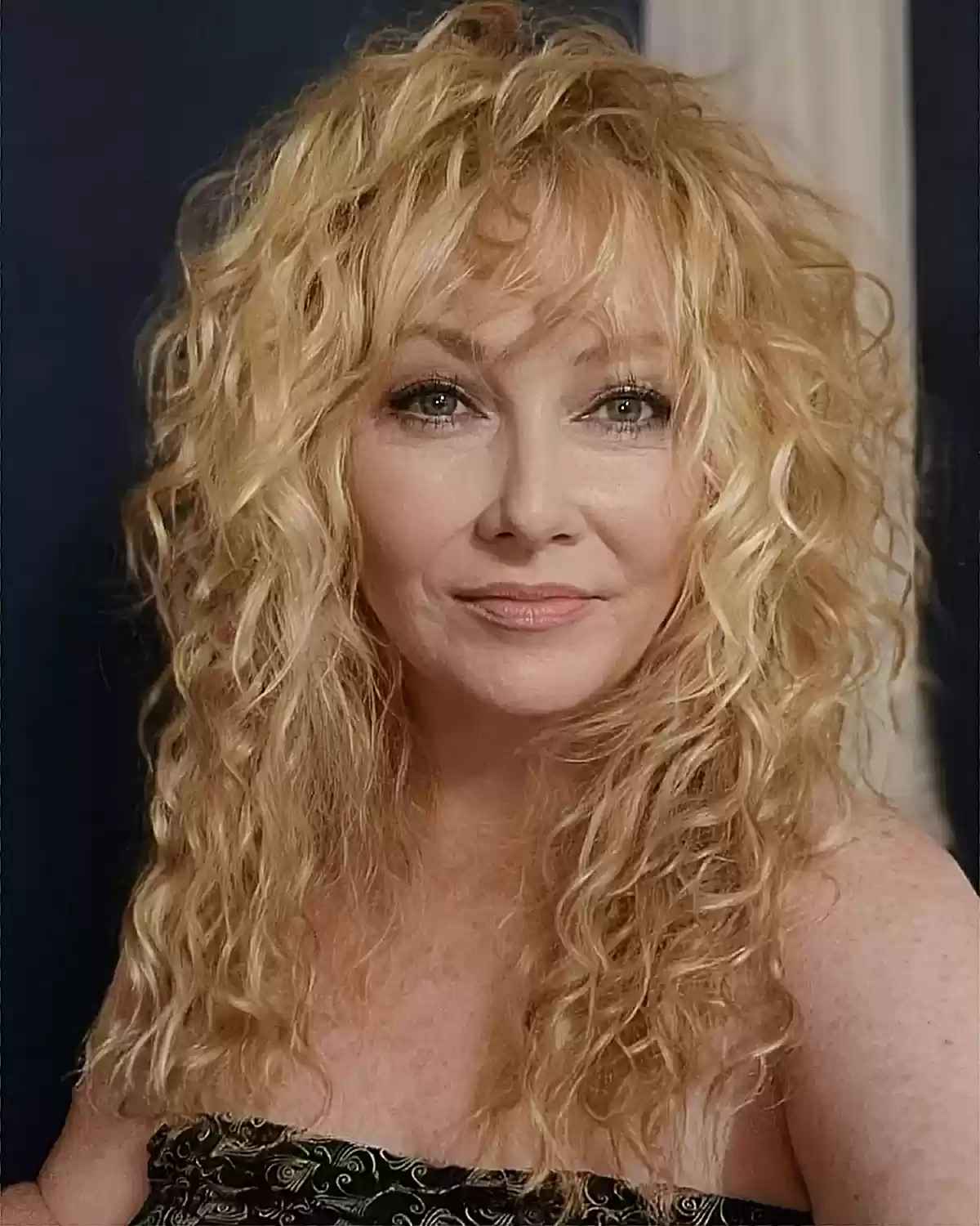 23 Wavy Perm Hairstyle Ideas for a Stylish, Beachy Look