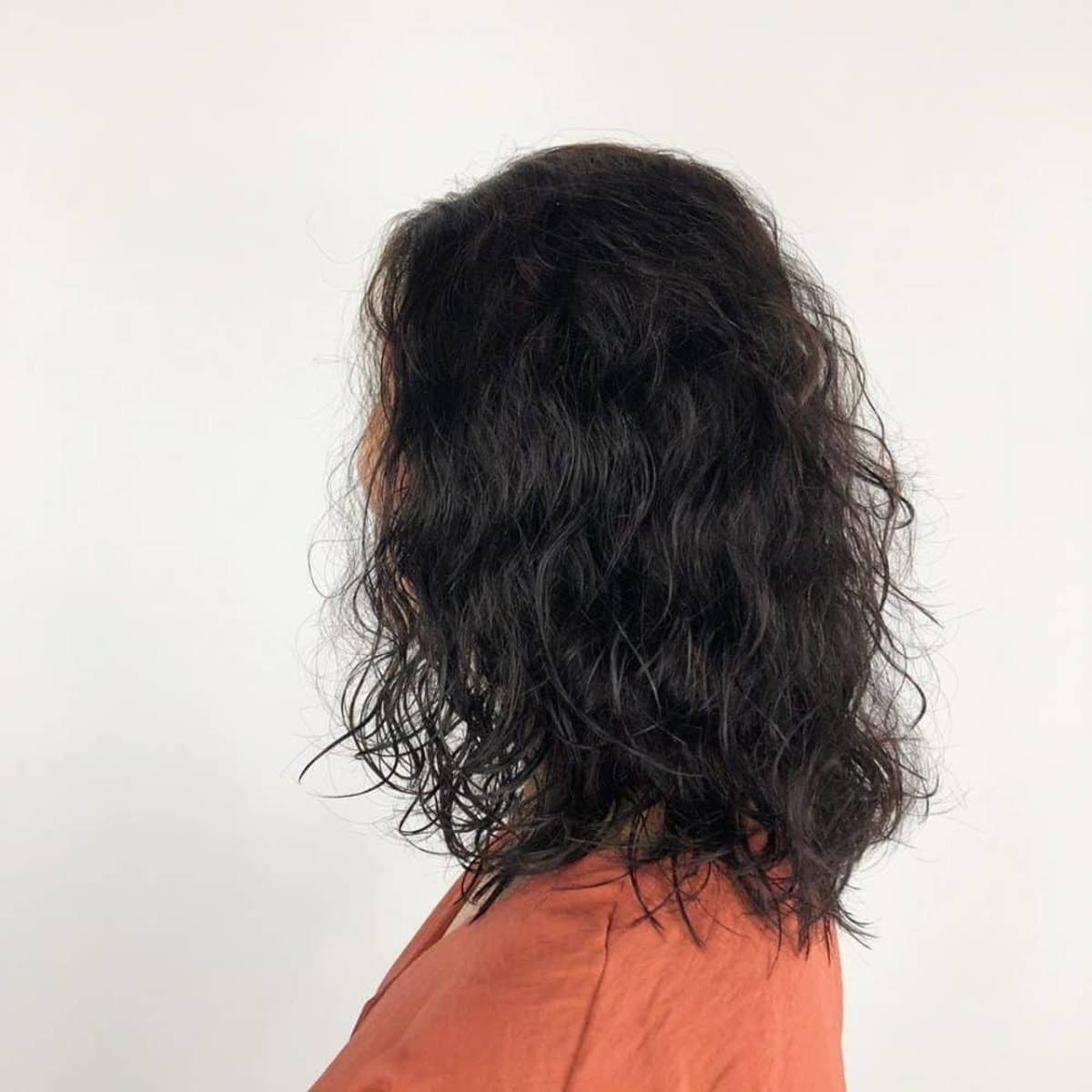 23 Wavy Perm Hairstyle Ideas for a Stylish, Beachy Look