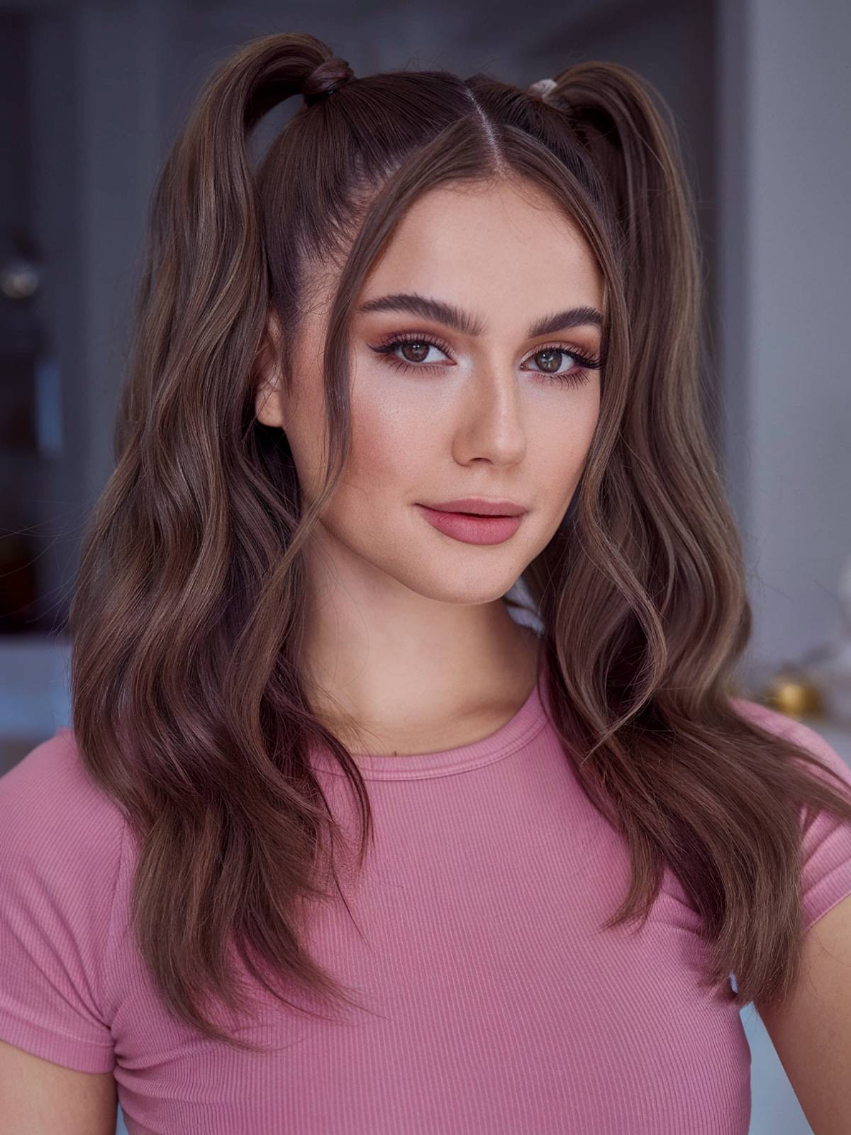 15+ Gorgeous Wavy Hairstyles for That Perfect 2025 Look
