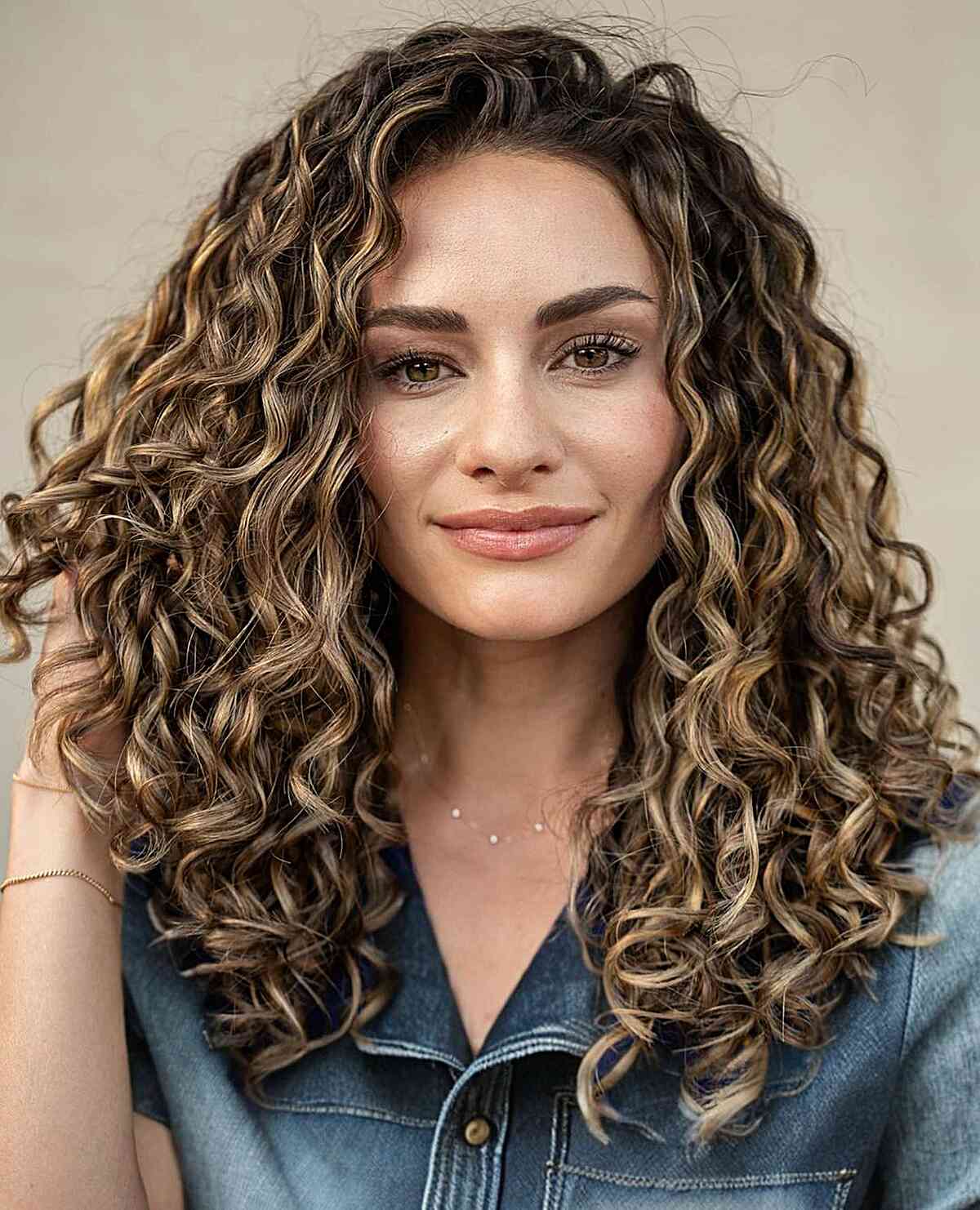 Here’s The Best Way to Get Balayage for Curly Hair