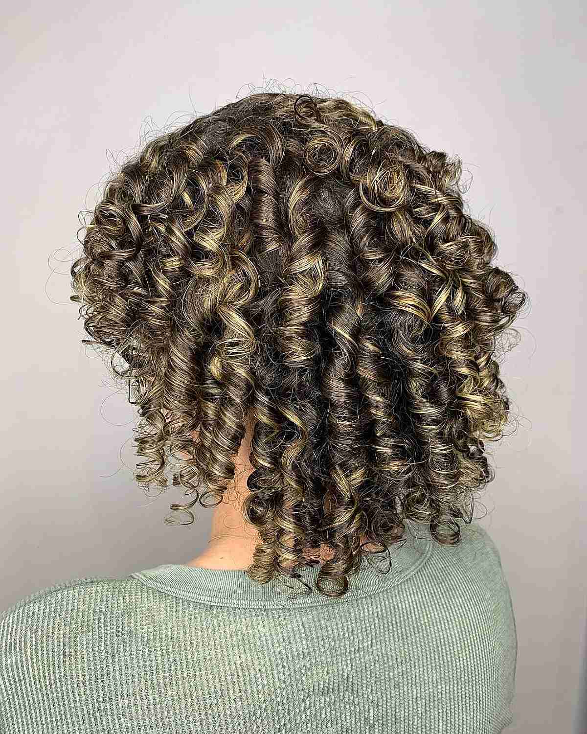 Here’s The Best Way to Get Balayage for Curly Hair