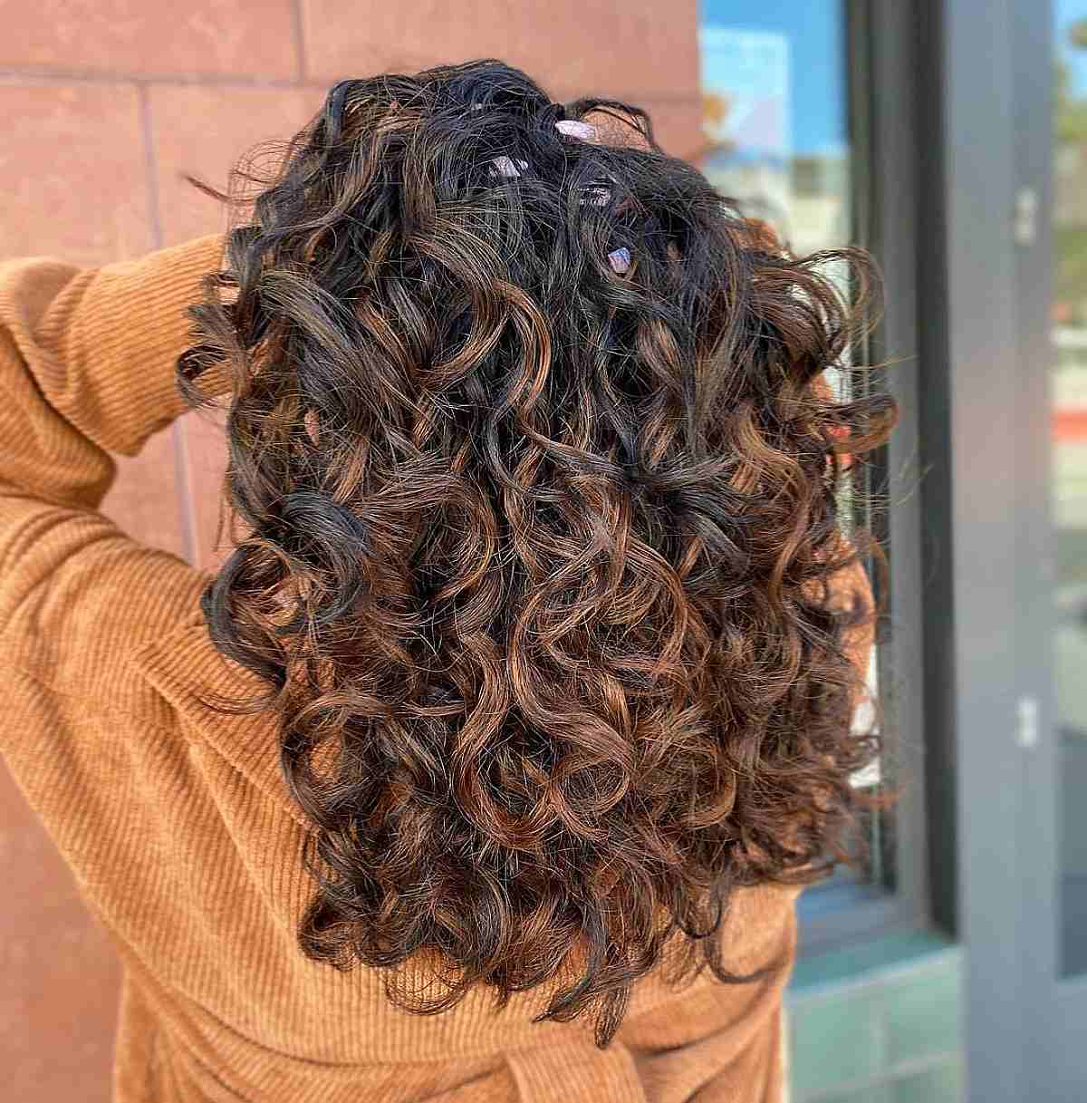 Here’s The Best Way to Get Balayage for Curly Hair