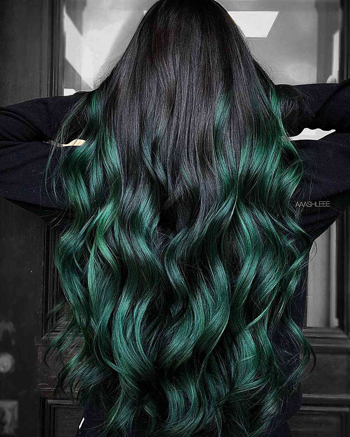 Ombre for Curly Hair: 20 Gorgeous Examples in 2025