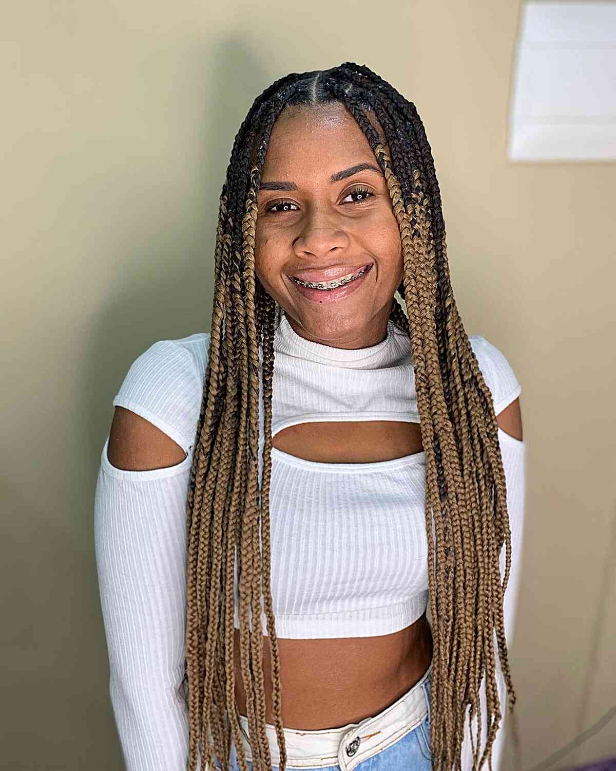 30 Hottest Knotless Box Braids Hairstyles Women of Color Are Getting in 2025