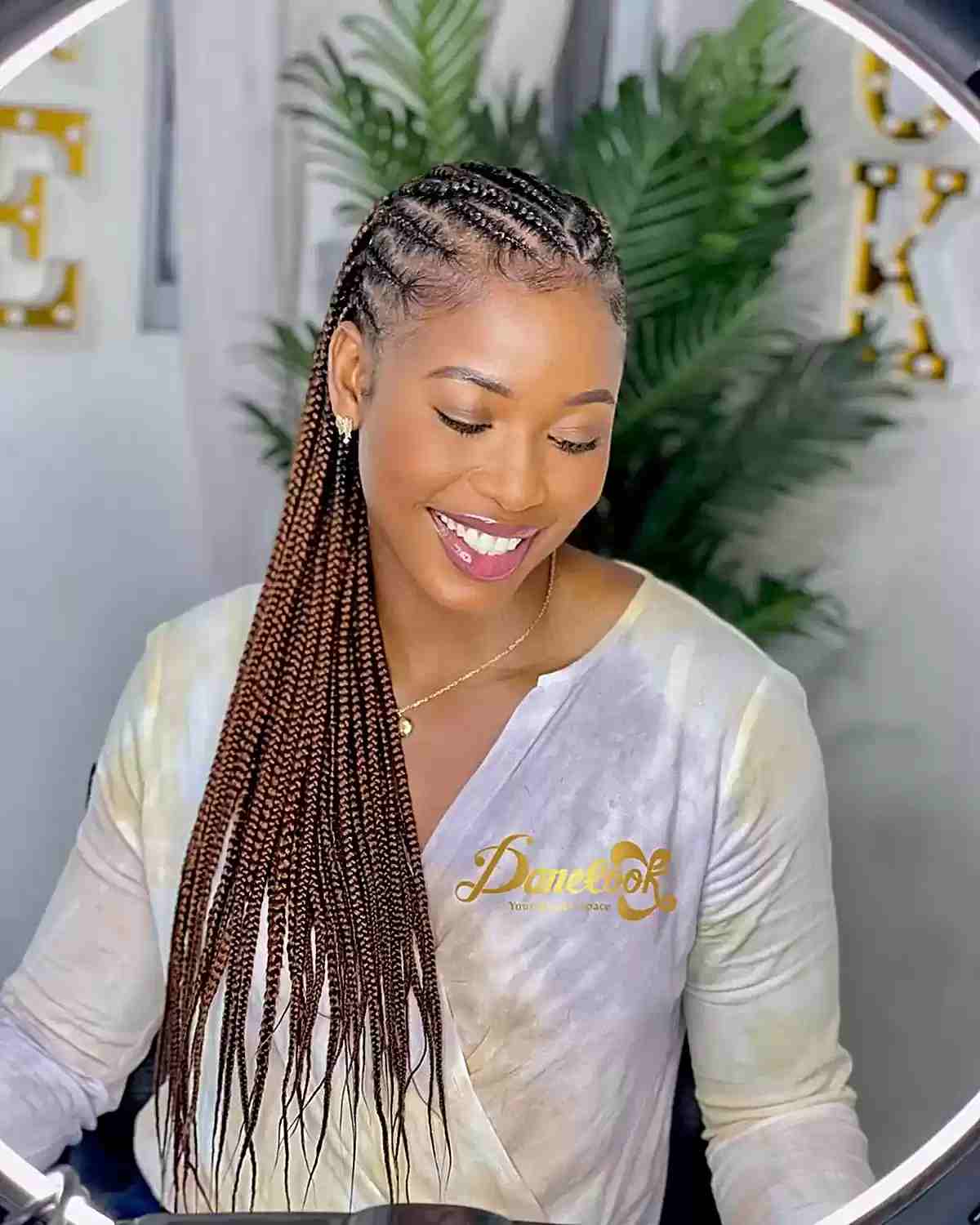 30 Hottest Knotless Box Braids Hairstyles Women of Color Are Getting in 2025