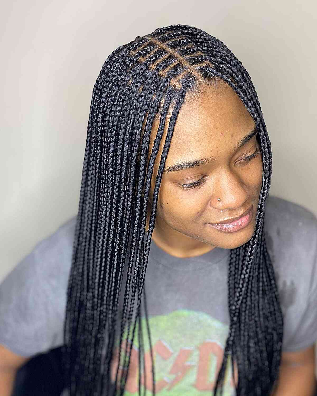 30 Hottest Knotless Box Braids Hairstyles Women of Color Are Getting in 2025