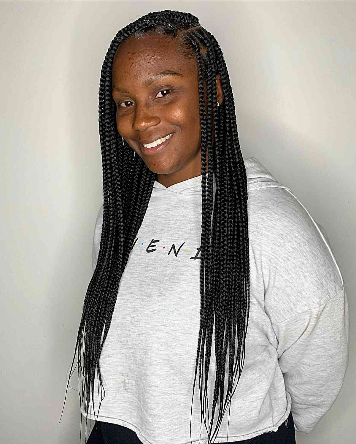 30 Hottest Knotless Box Braids Hairstyles Women of Color Are Getting in 2025