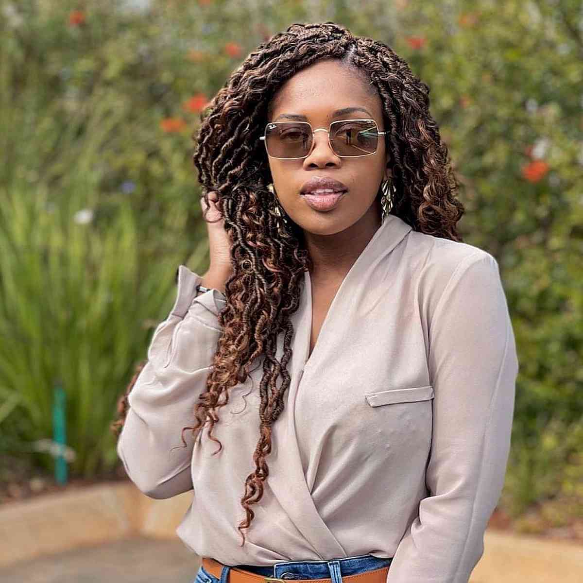 36 Hottest Faux Locs Styles in 2025 Anyone Can Do