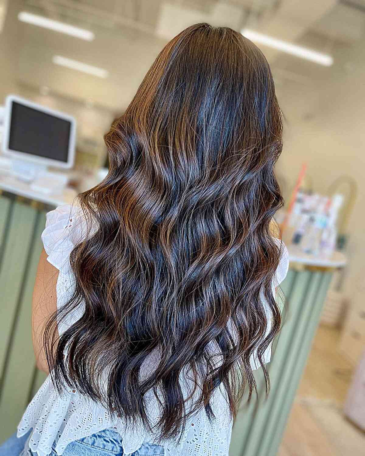 25 Stunning Chocolate Brown Balayage Ideas