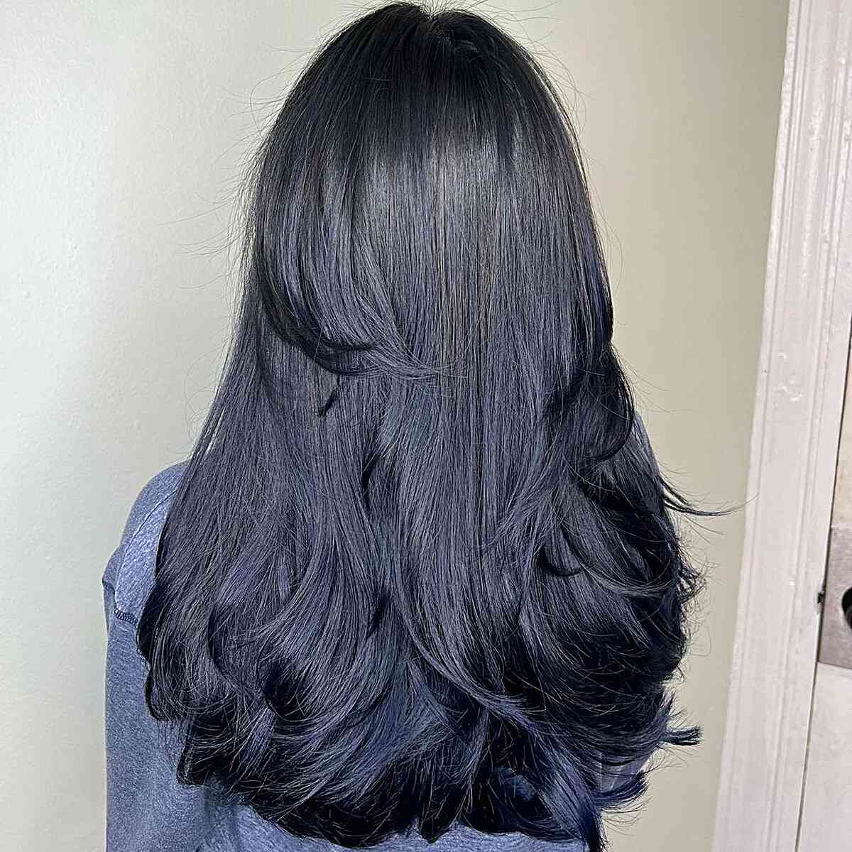 Dark Blue Hair – How to Get This Darker Hair Color in 2025