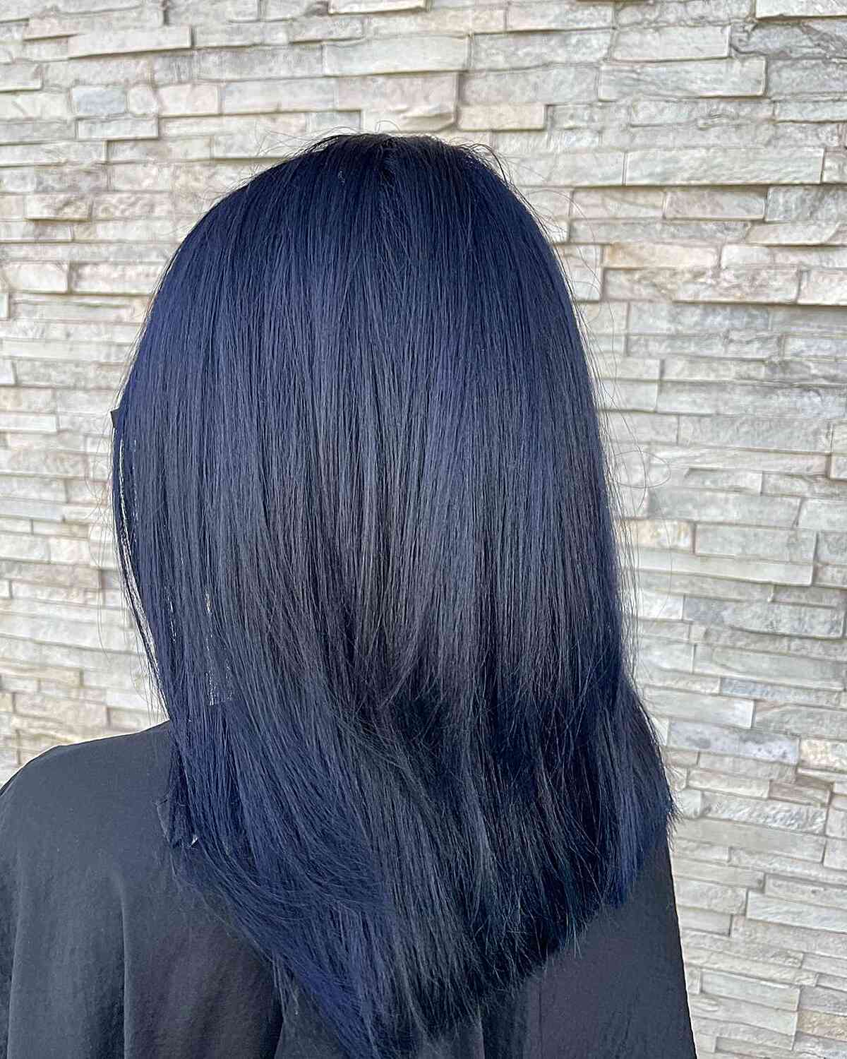 Dark Blue Hair – How to Get This Darker Hair Color in 2025