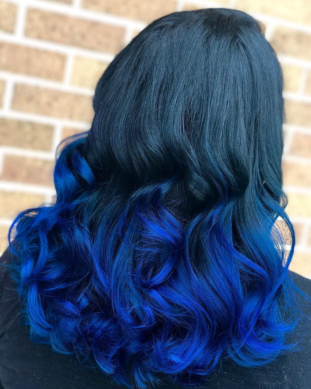 Dark Blue Hair – How to Get This Darker Hair Color in 2025