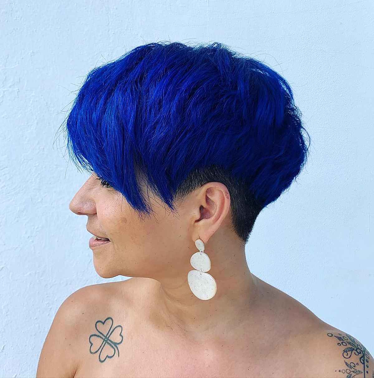 Dark Blue Hair – How to Get This Darker Hair Color in 2025
