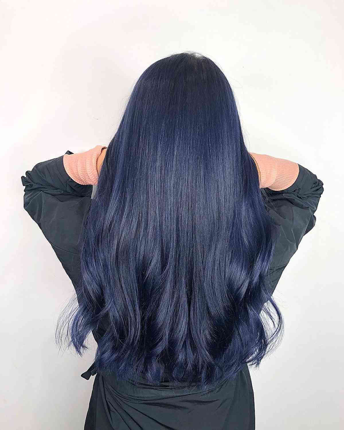 18 Stunning Midnight Blue Hair Colors to See in 2025