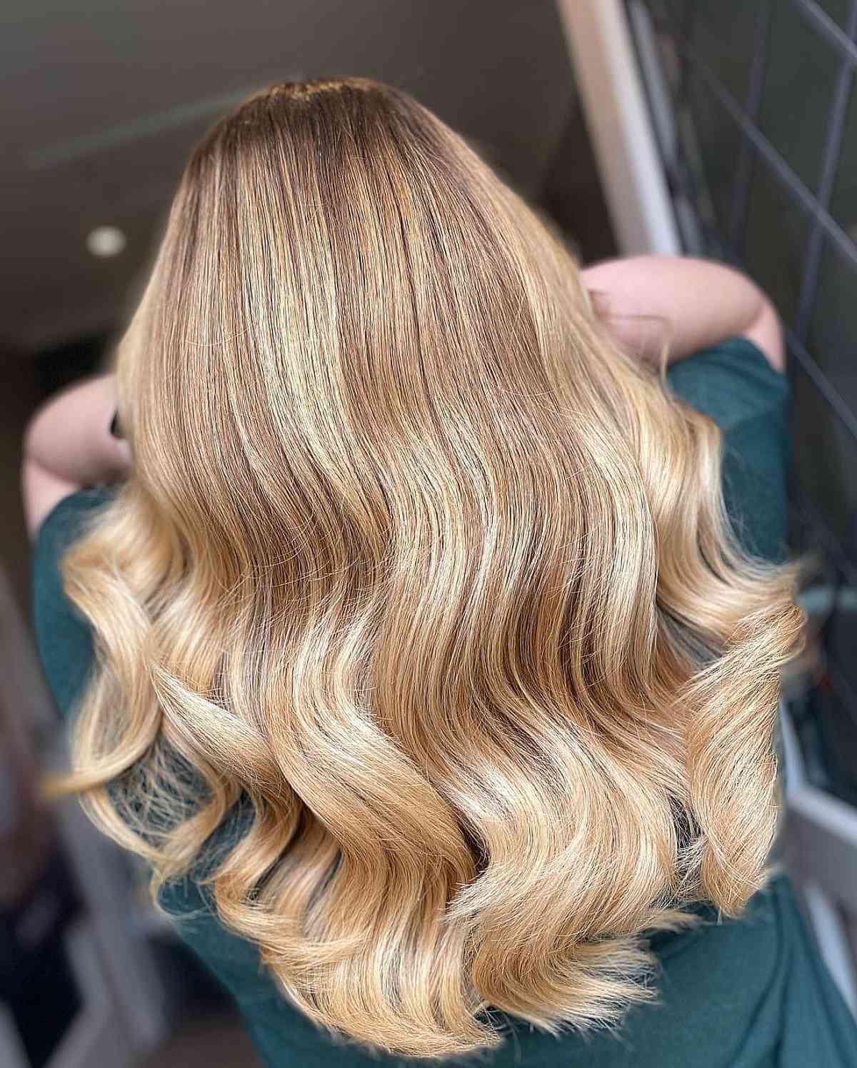 23 Sweetest Honey Blonde Balayage Hair Color Ideas