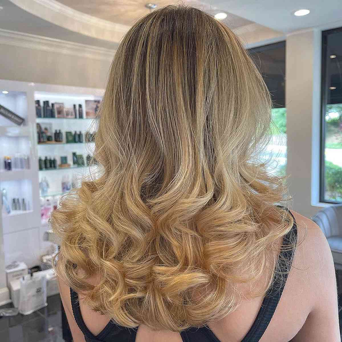 23 Sweetest Honey Blonde Balayage Hair Color Ideas