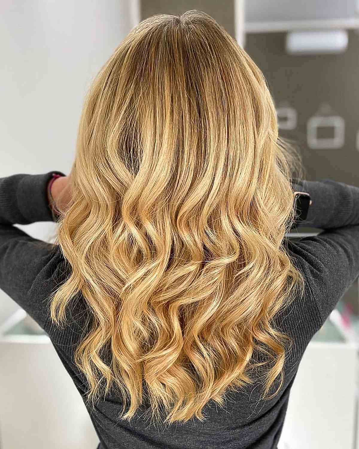 23 Sweetest Honey Blonde Balayage Hair Color Ideas