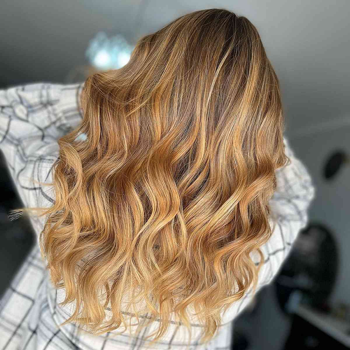 23 Sweetest Honey Blonde Balayage Hair Color Ideas