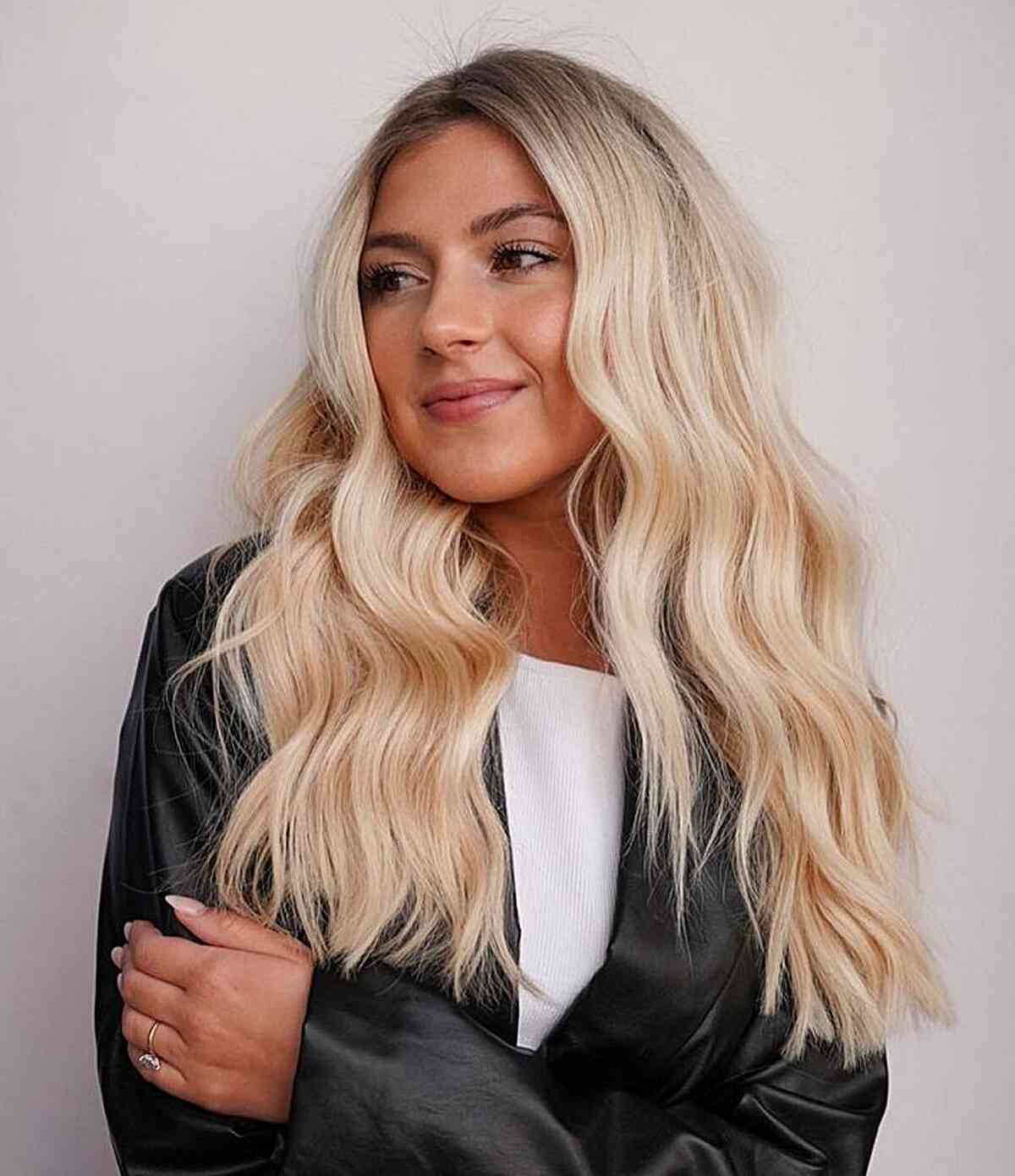 45 Blonde Hair with Dark Roots Ideas to Copy Right Now in 2025