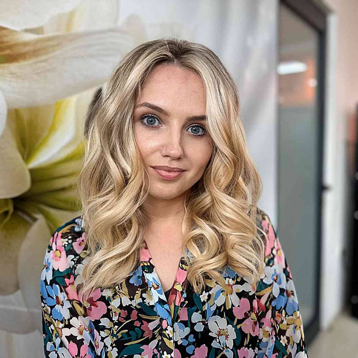 45 Blonde Hair with Dark Roots Ideas to Copy Right Now in 2025