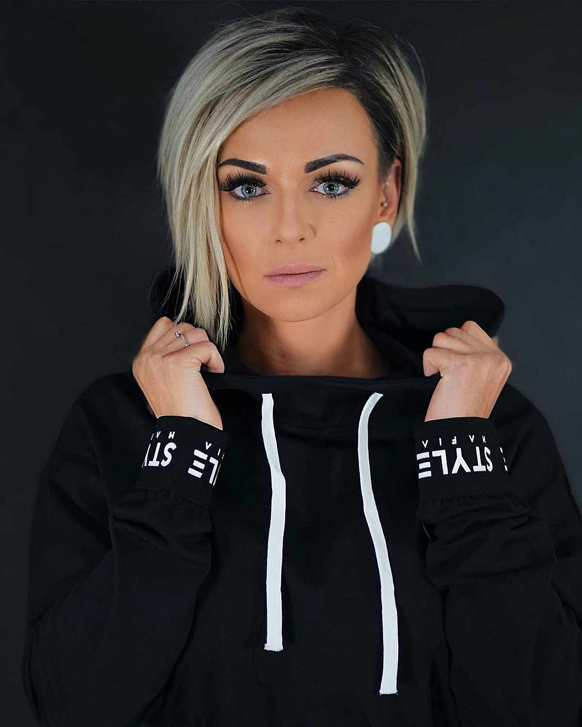 45 Blonde Hair with Dark Roots Ideas to Copy Right Now in 2025