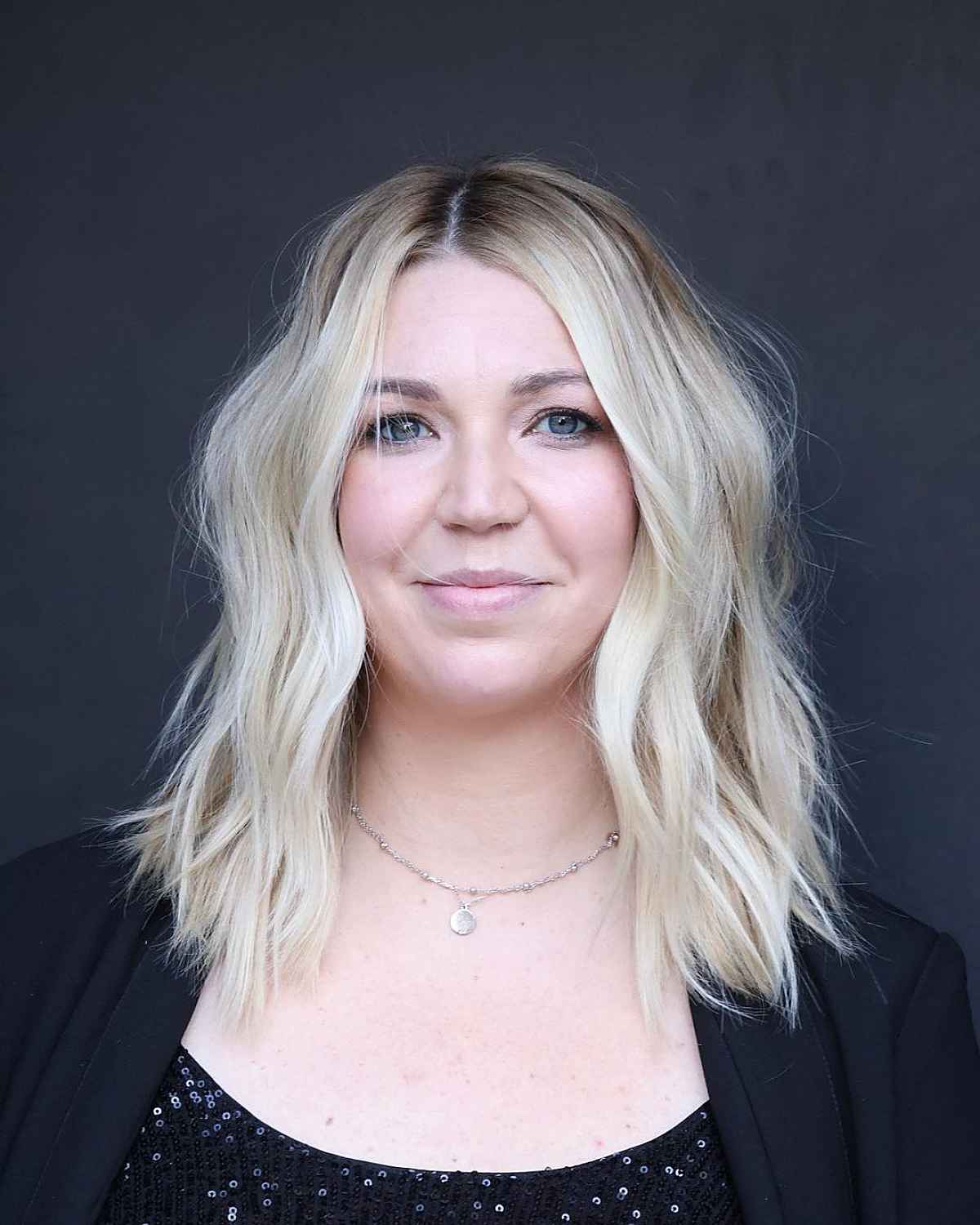 45 Blonde Hair with Dark Roots Ideas to Copy Right Now in 2025