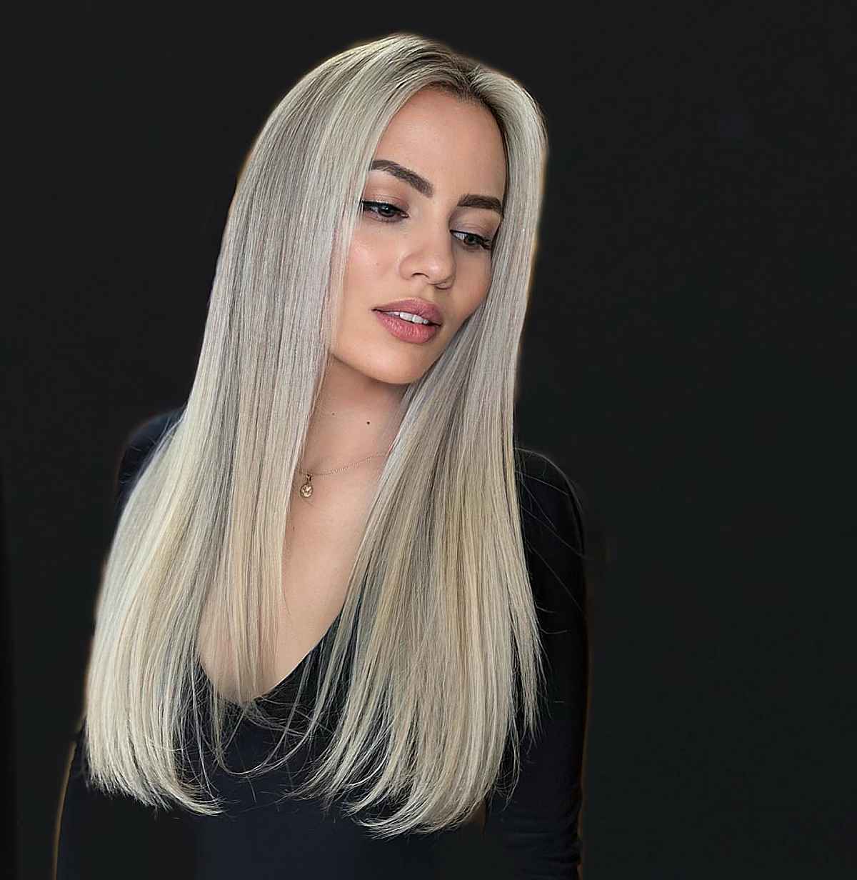 45 Blonde Hair with Dark Roots Ideas to Copy Right Now in 2025