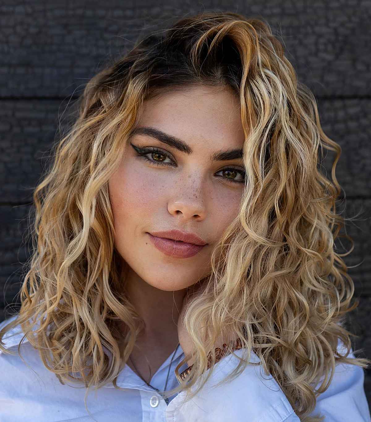 45 Blonde Hair with Dark Roots Ideas to Copy Right Now in 2025