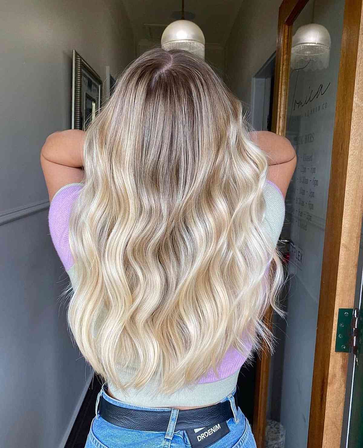19 Stunning Platinum Blonde Balayage Hair Color Ideas