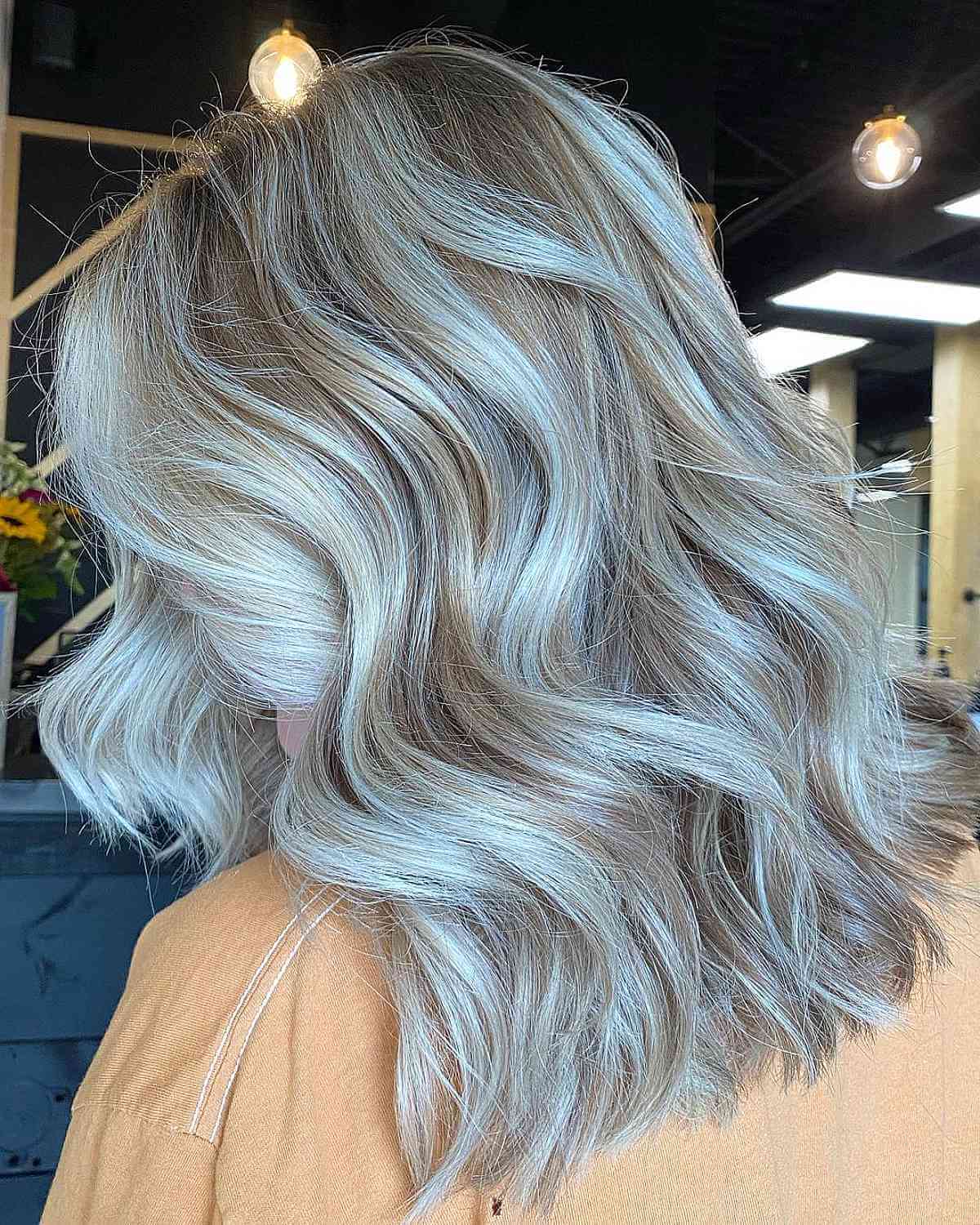 19 Stunning Platinum Blonde Balayage Hair Color Ideas