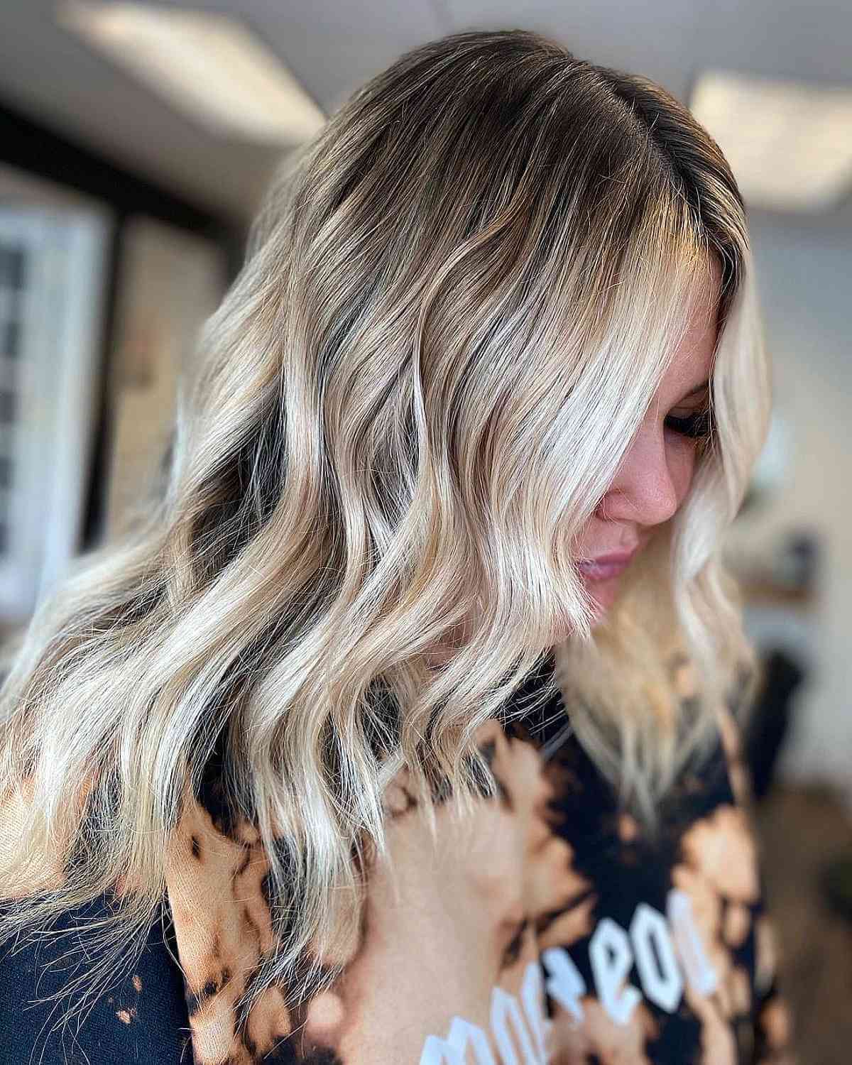 19 Stunning Platinum Blonde Balayage Hair Color Ideas