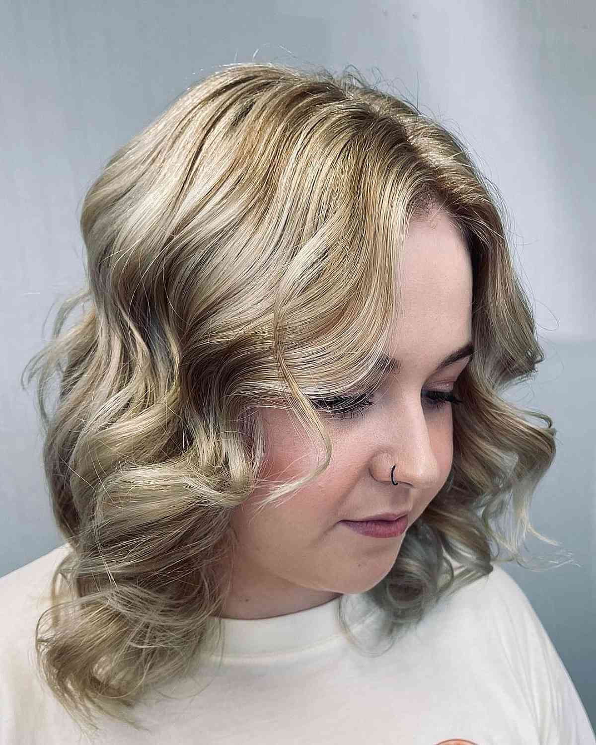 19 Stunning Platinum Blonde Balayage Hair Color Ideas