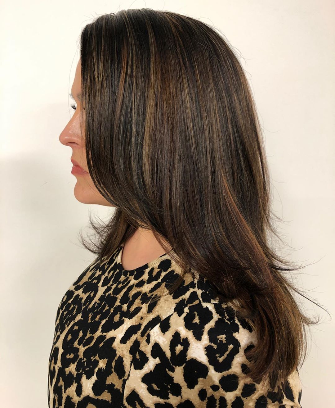 34 Fresh Hair Colors for Women Over 50 to Look Younger