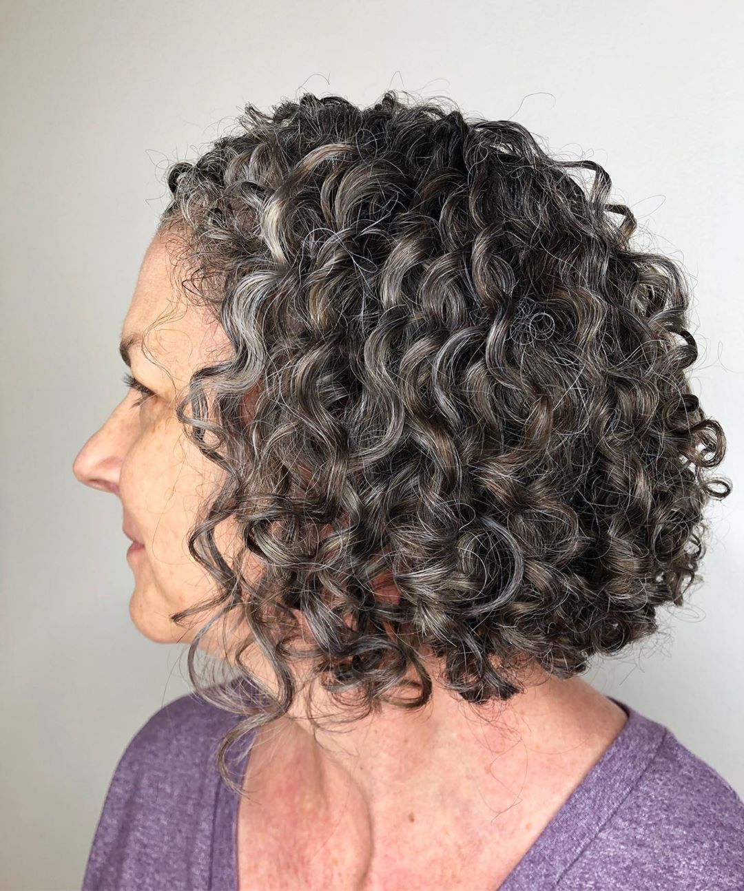 34 Fresh Hair Colors for Women Over 50 to Look Younger