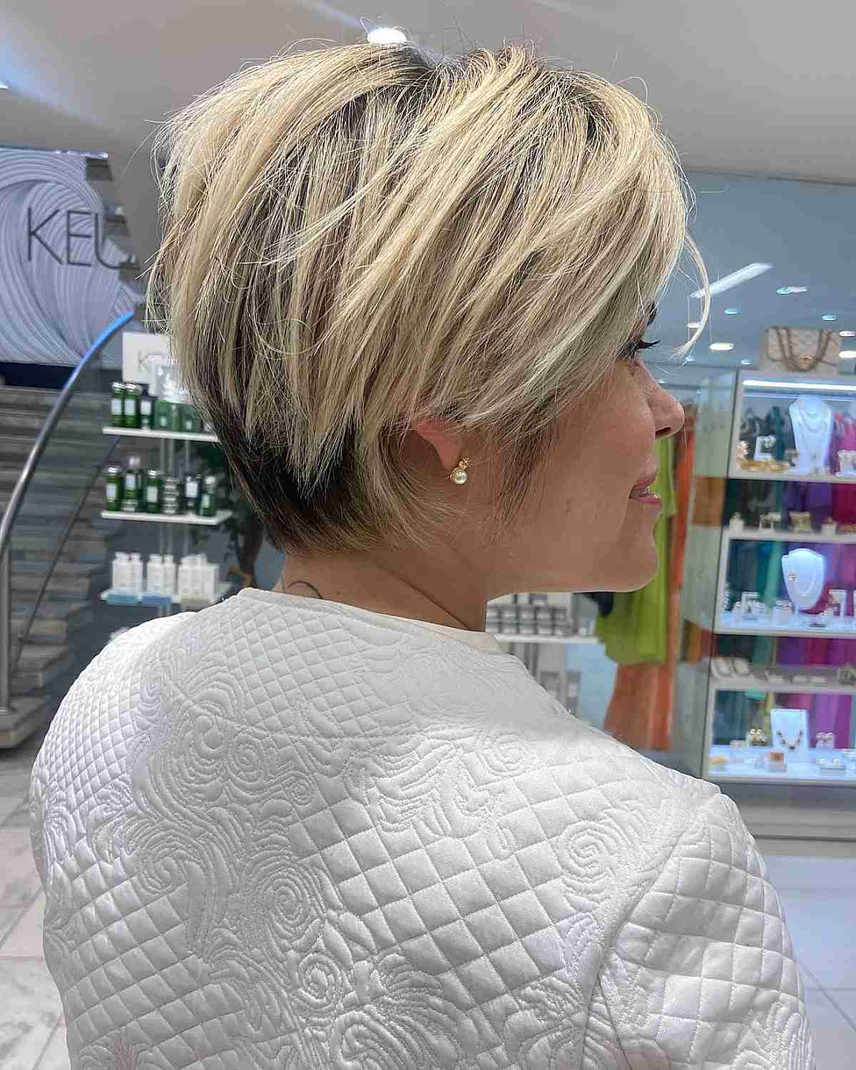 32 Black and Blonde Hair Colors for Edgy Women for 2025