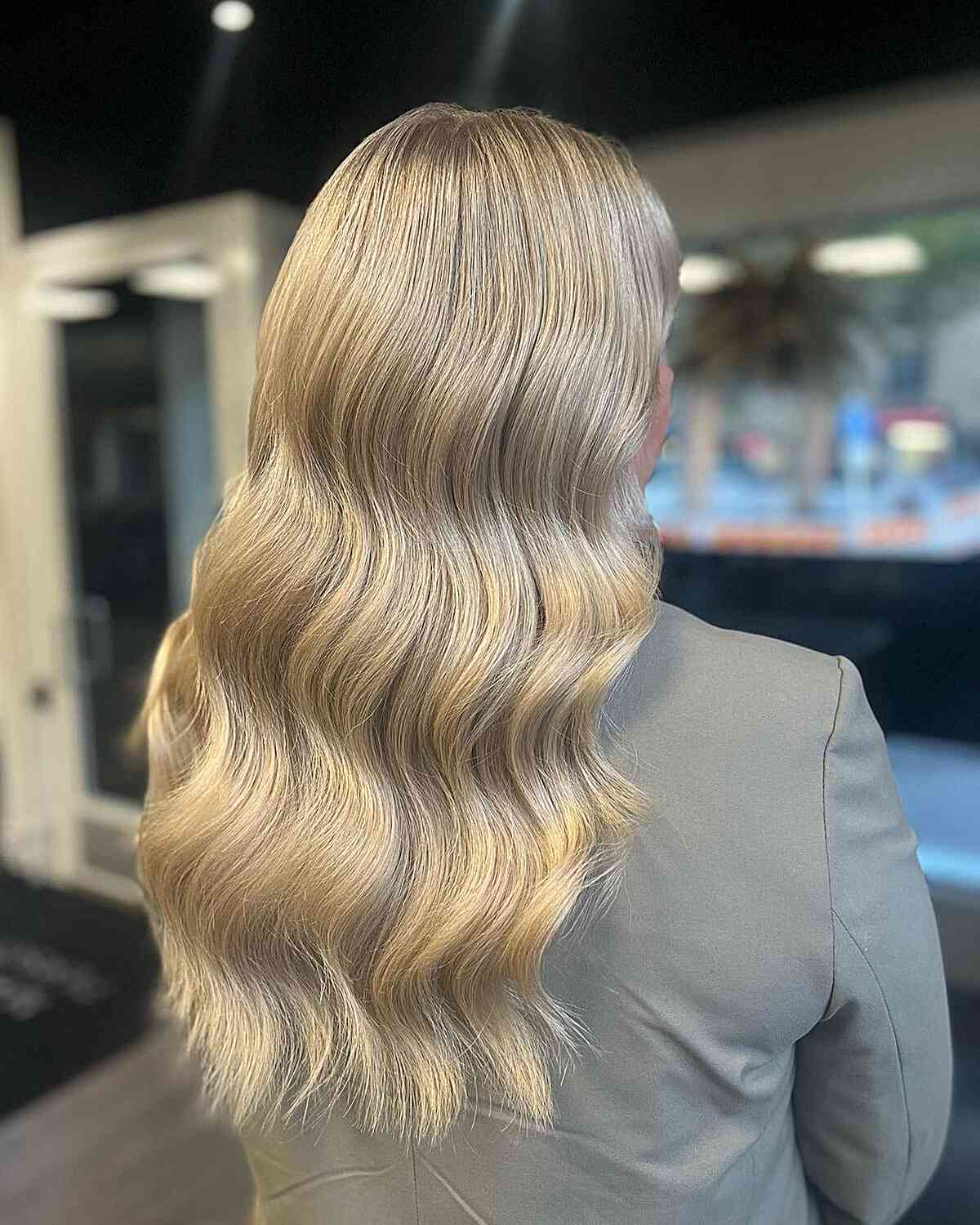 31 Best Champagne Blonde Hair Color Ideas for Every Skin Tone