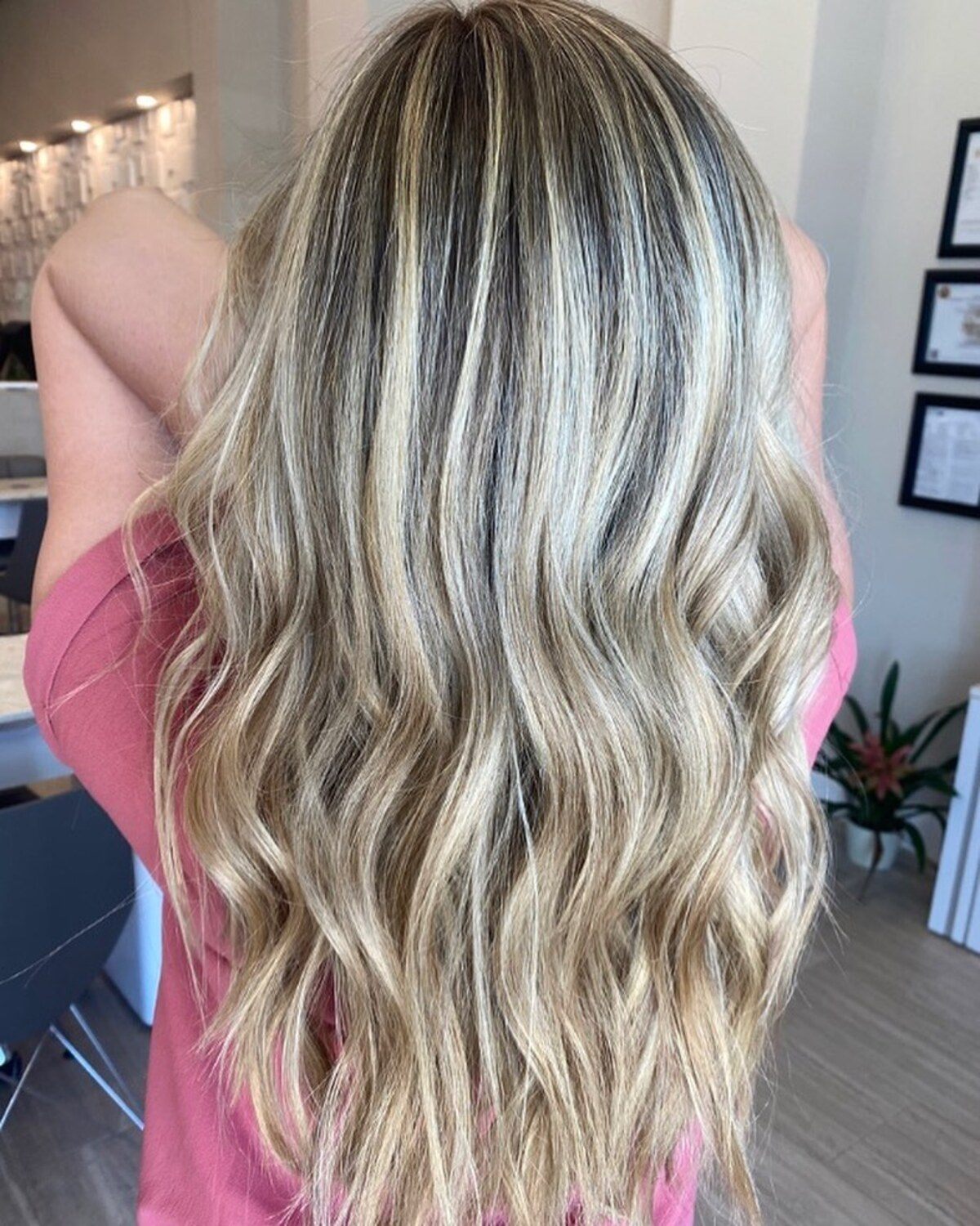31 Best Champagne Blonde Hair Color Ideas for Every Skin Tone