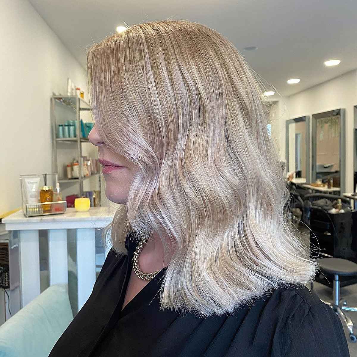 31 Best Champagne Blonde Hair Color Ideas for Every Skin Tone
